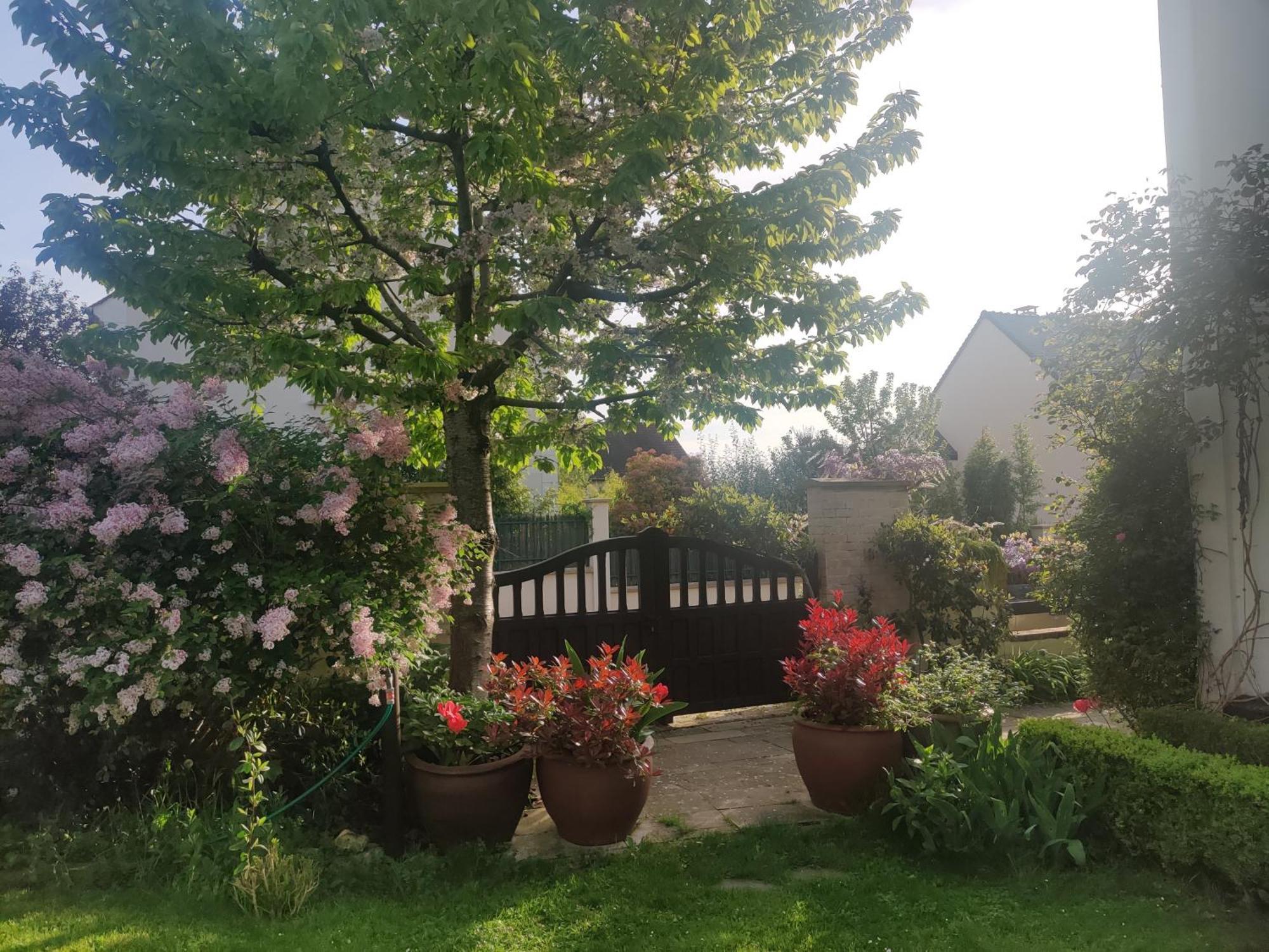 Bed and Breakfast Le Cerisier Mareil-Marly Exterior foto